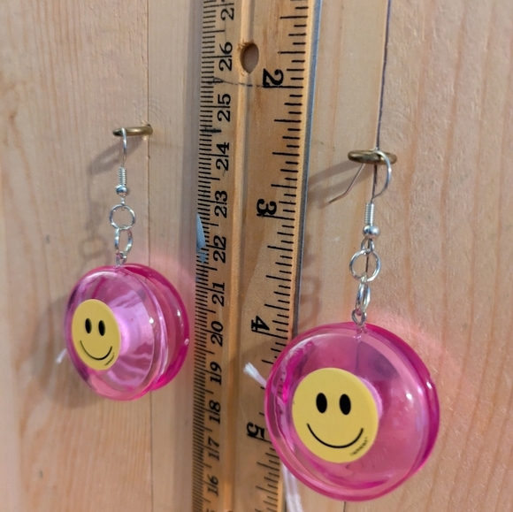 Pink Smiley Face Yo-Yo Earrings - Picture 3 of 4